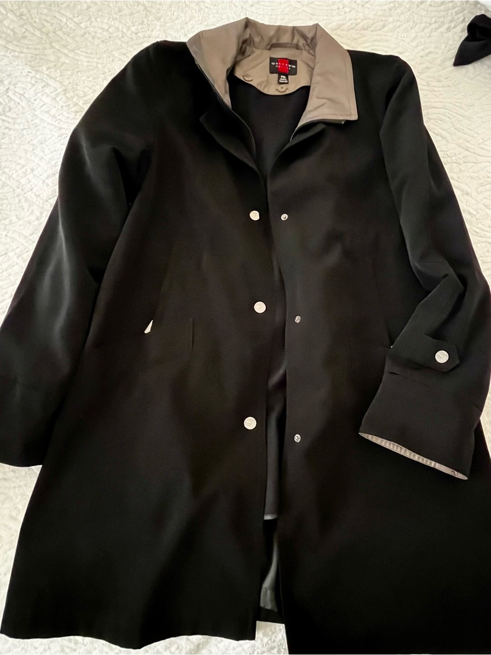 Women's Black Coat with Contrasting Beige Collar